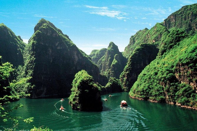 Private Longqing Gorge & Guyaju Cave Day Tour w/ Cruise Ride - The Private Vehicle Advantage: Why This Day Trip Feels Easier
