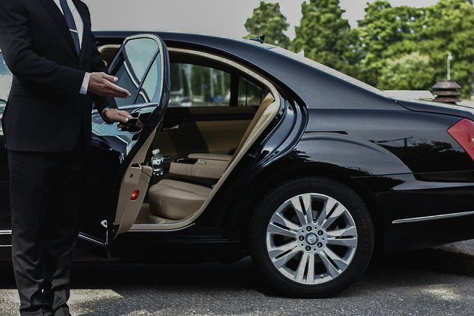 Private Round-Trip Transfer between Airport and Hotel - Vehicle Sizes: Getting the Right Fit for Your Group and Your Bags