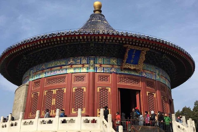 Private Tour: Temple of Heaven with Roast Duck and Acrobatic show - English-speaking guides who make the day smoother