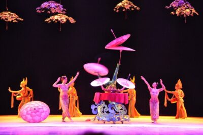 Private Tour to Pearl Market Acrobatic Show & Peking Duck Dinner - Hotel pickup at 4pm: the calm start before the market chaos