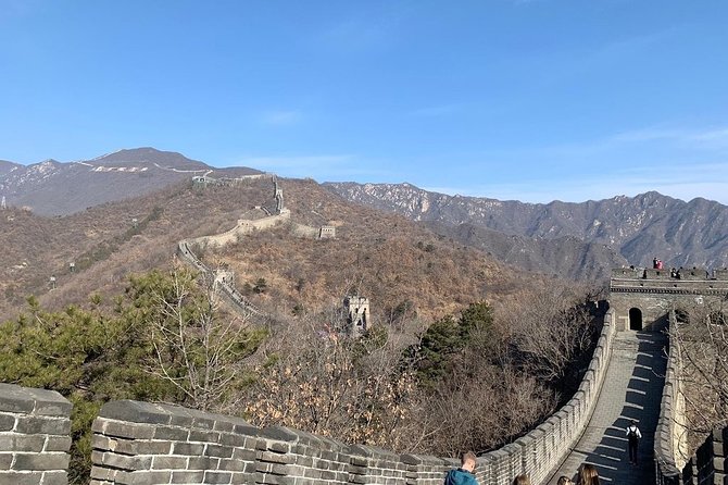 Private Transfer to Mutianyu Great Wall with professional driver - Your 3-hour Mutianyu window: how to use it well