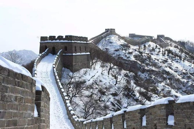 Round-Trip Private Transfer from Your hotel in Beijing to Great wall at Mutianyu - Ticketing and Entry: What the Driver Helps With at the Entrance Office