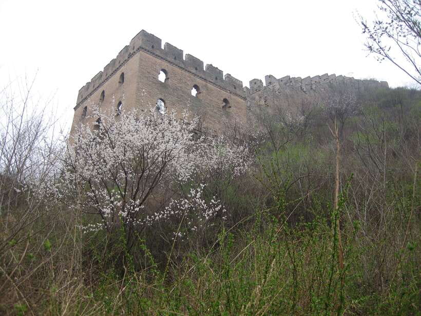 Self-guided challenging hiking from Jinshanling to Gubeikou - Coiling Dragon Hill in Gubeikou: where the Wall feels wilder