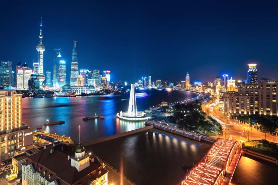 Shanghai：Old Town, Yu Garden, Zhujiajiao Water Town Bus Tour - Chenghuang Old Town Streets: The Local Warm-Up
