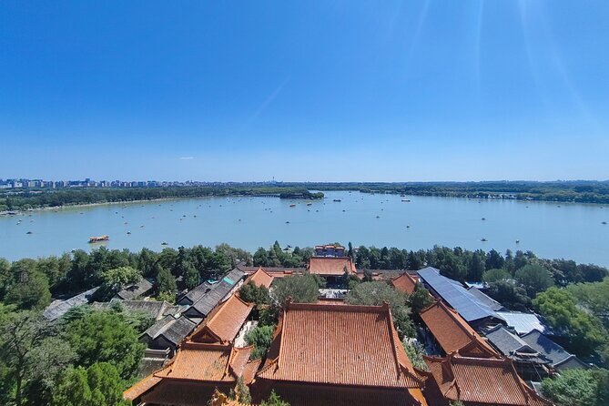 Summer Palace Walking Tour - Beijing - Kunming Lake shoreline and the “real life” wildlife moment