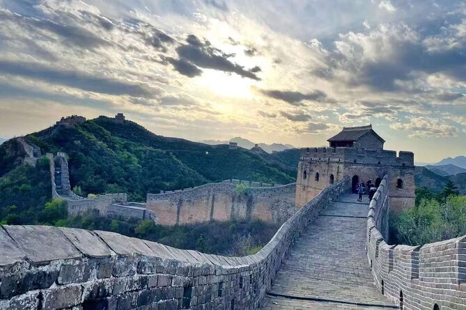 ZANBUS: Trip to the Jinshanling Great Wall Departing at 7:30 AM - Who should book this Jinshanling ZANBUS trip